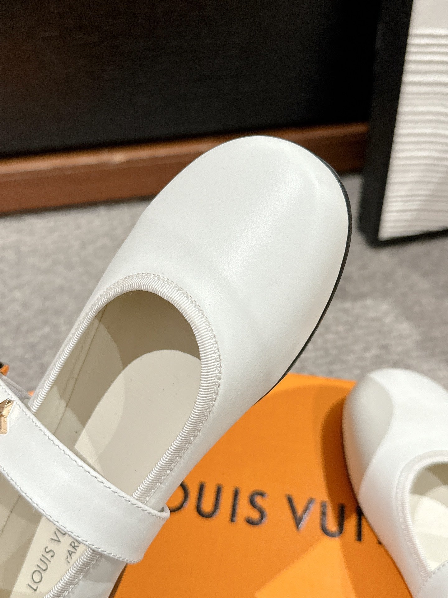MARY JANE SHOES IN WHITE SHEEPSKIN - 35