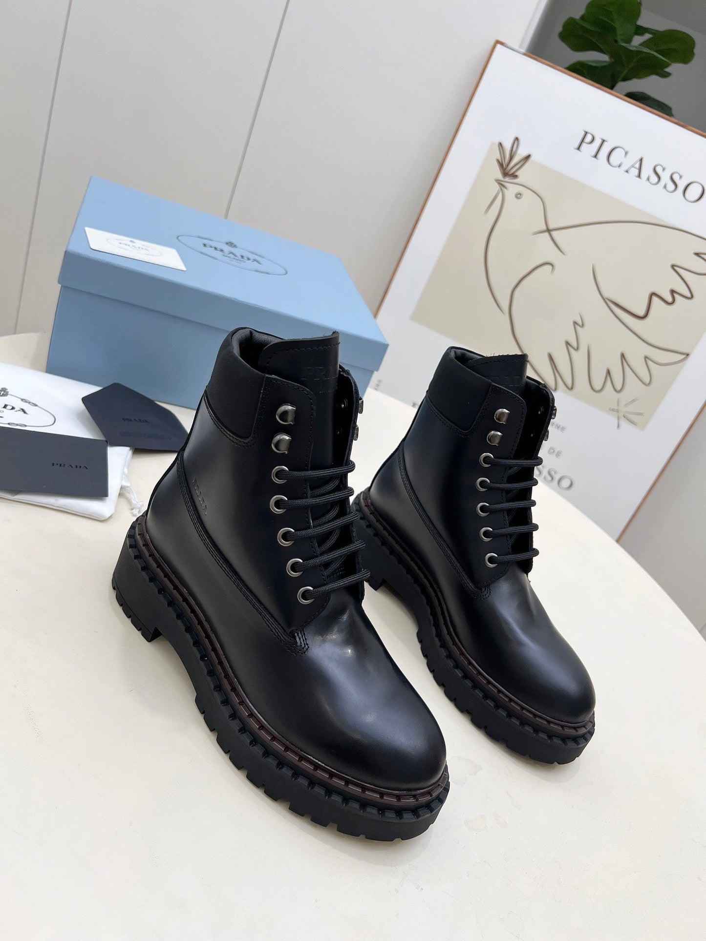 PRADA 25S LACE UP BOOTS BLACK GLOSSY CALFSKIN - 35