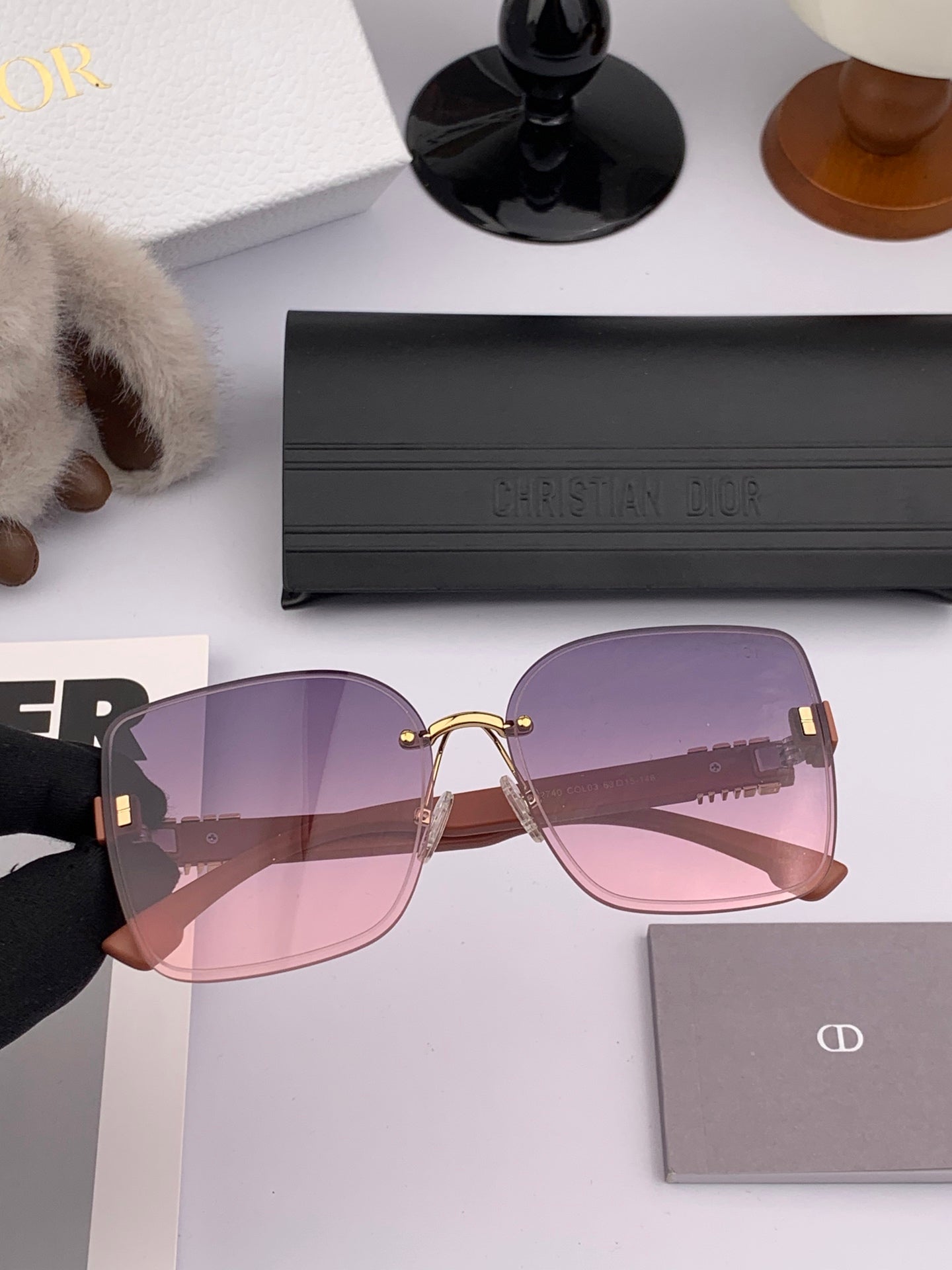 SIGNATURE SUNGLASS 575718 IN ACETATE - Grey Gradient