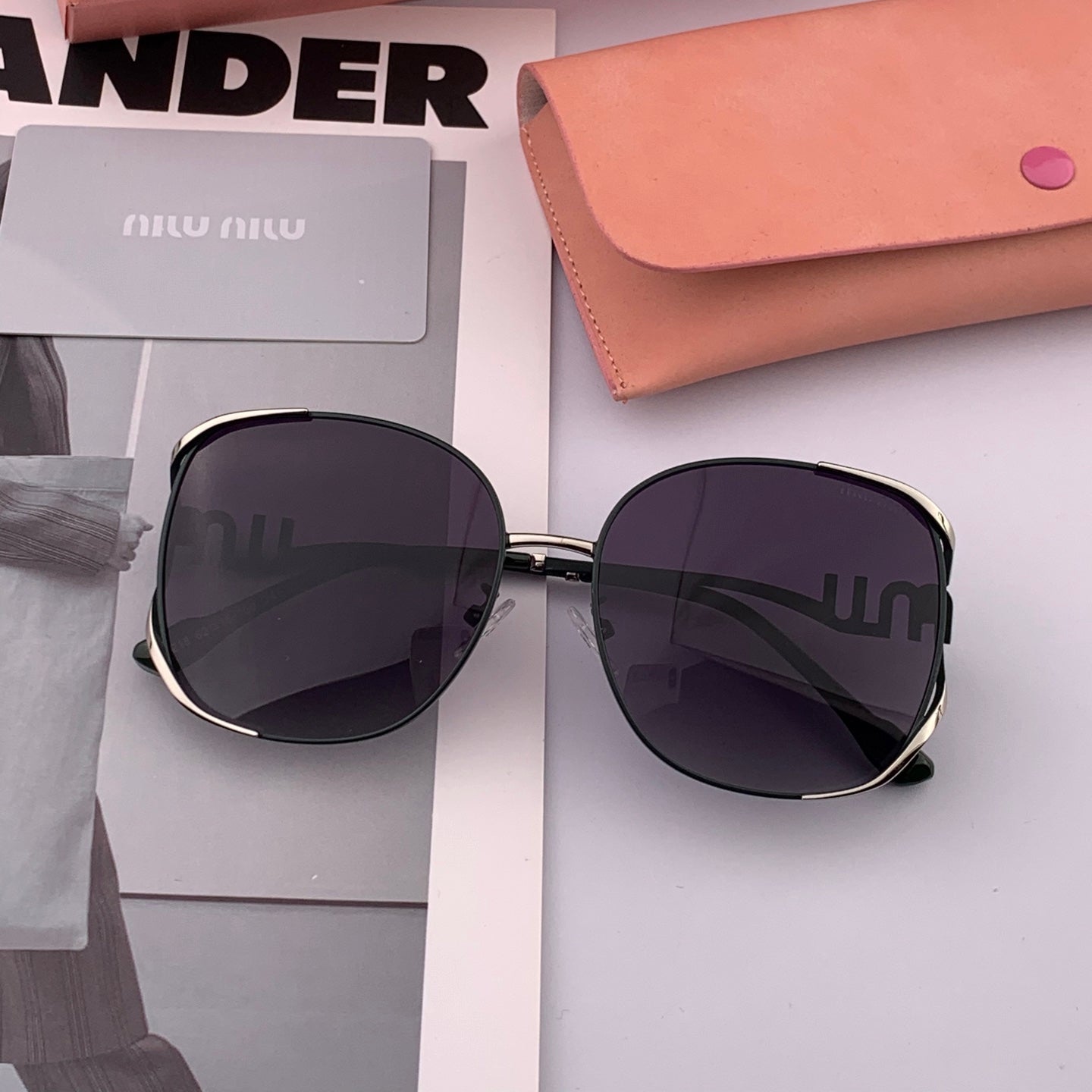 RUNWAY CAT EYE SUNGLASSES M8321 IN ACETATE - Black