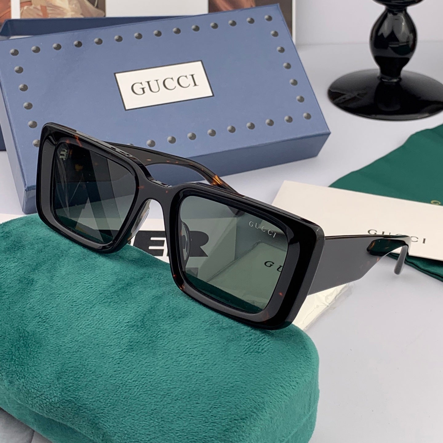 CHUNKY RECTANGULAR FRAME SUNGLASSES G204 IN ACETATE - Black