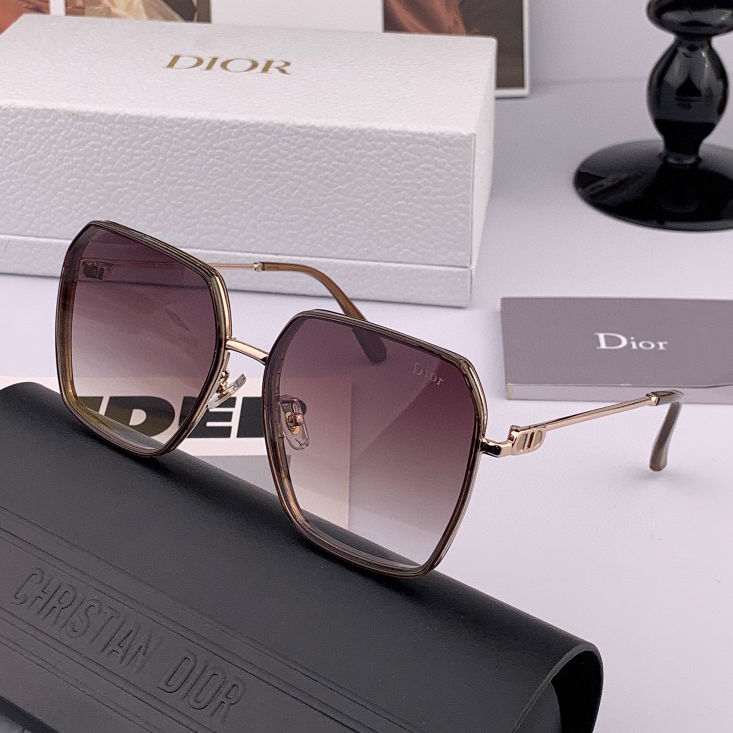 MONTAIGNE SUNGLASS D7635 IN METAL - Grey