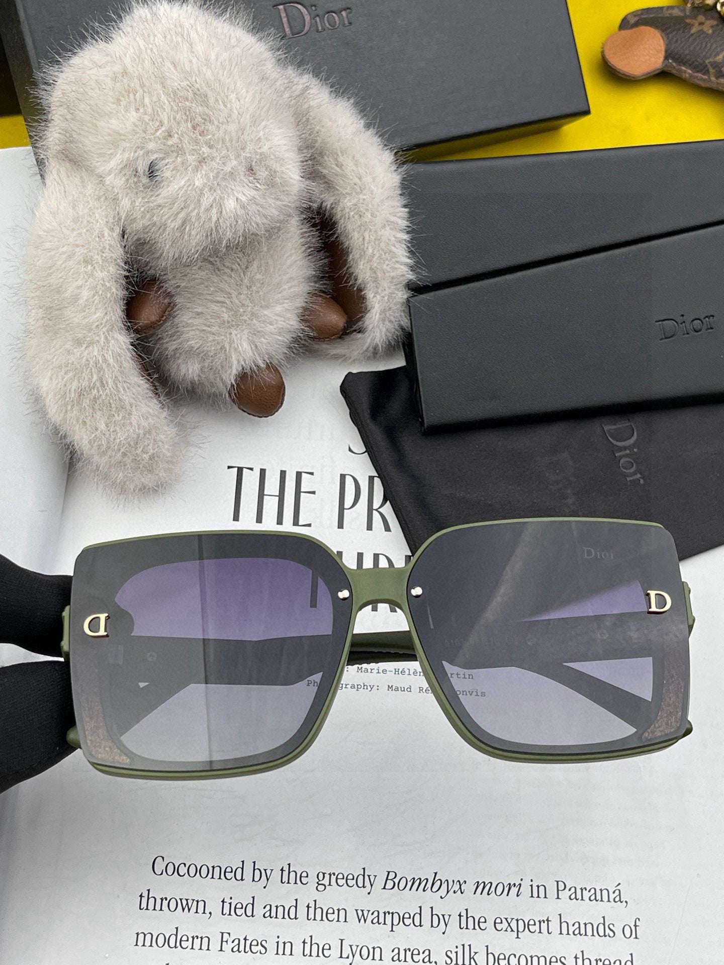 MONTAIGNE SUNGLASS CD1615 IN ACETATE - Black