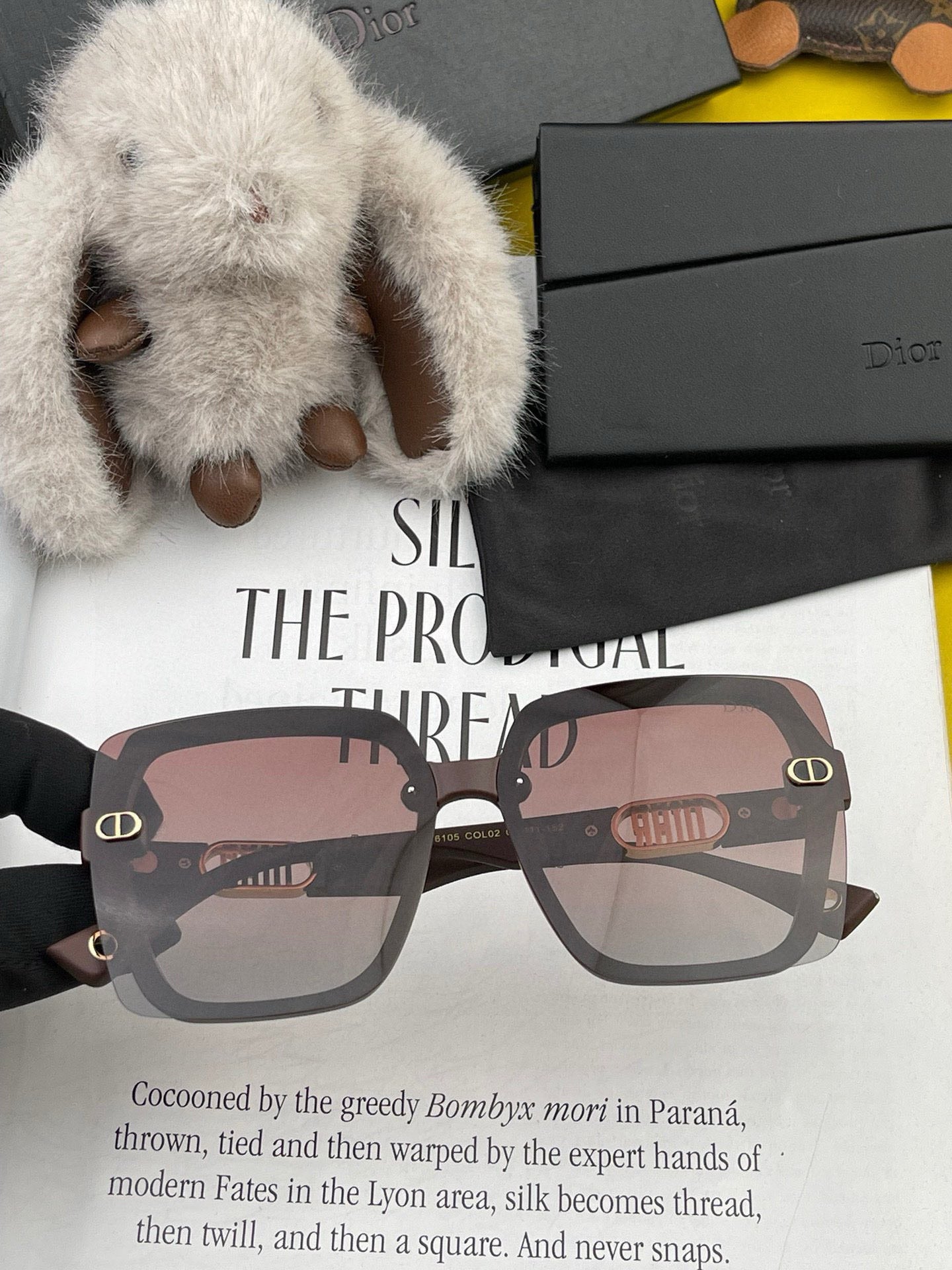 MONTAIGNE SUNGLASS CD5610 IN ACETATE - Black