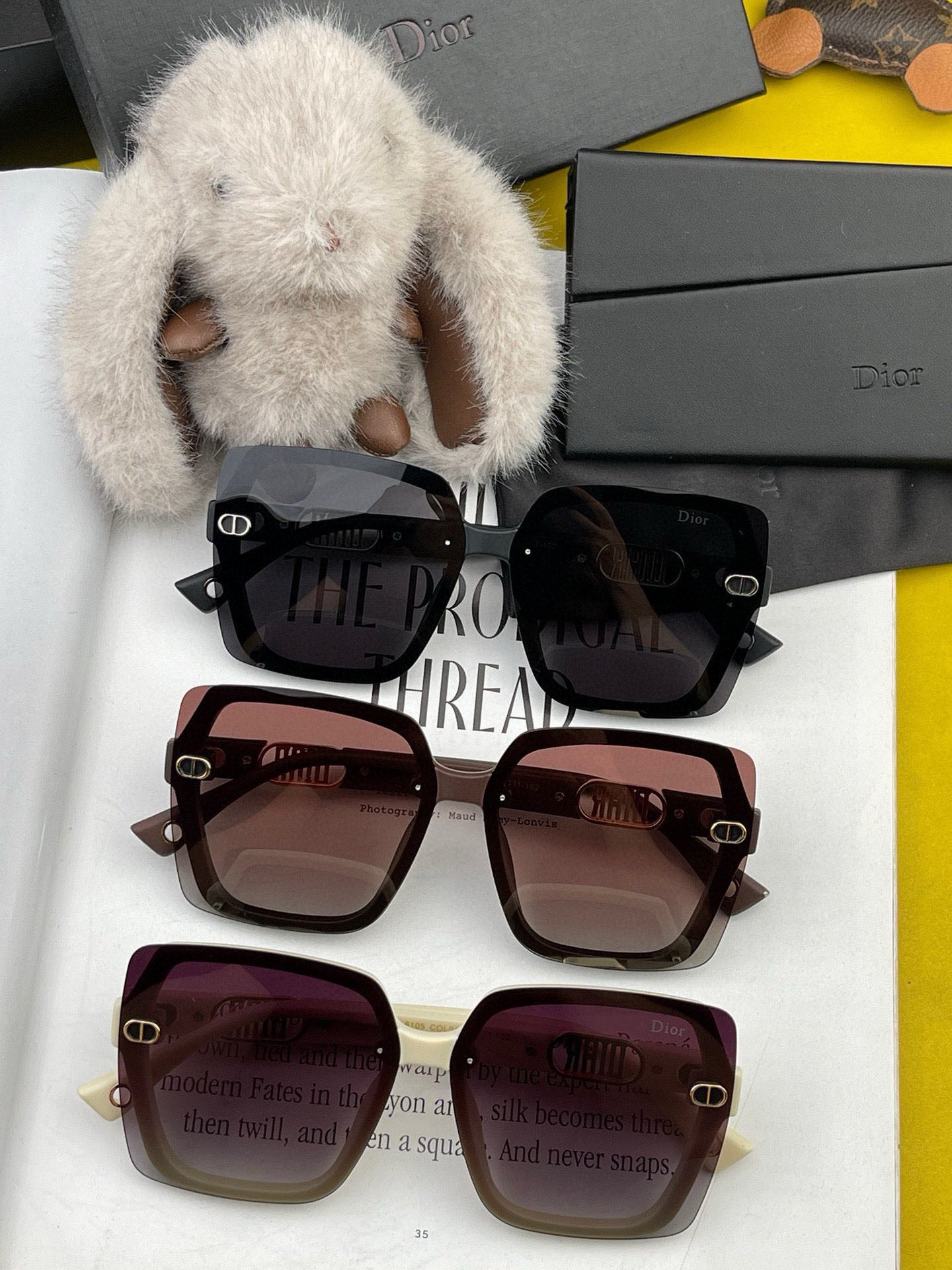 MONTAIGNE SUNGLASS CD5610 IN ACETATE - Black