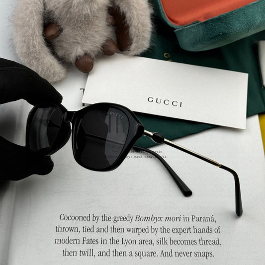 OVAL FRAME SUNGLASSES G4906 IN ACETATE AND METAL - Black