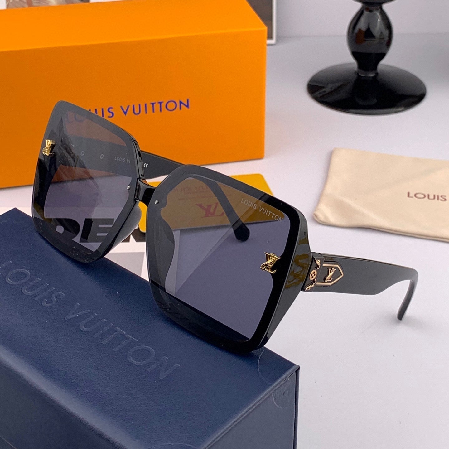 SQUARE SUNGLASSES L3230 IN ACETATE - Black