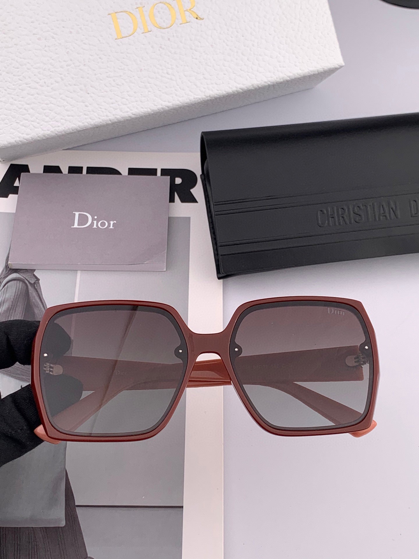 MONTAIGNE SUNGLASS CD0822 IN ACETATE - Black