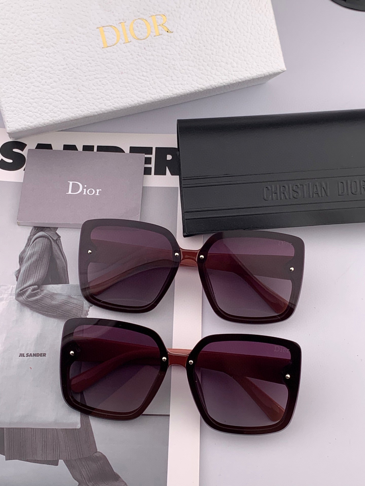 MONTAIGNE SUNGLASS CD0822 IN ACETATE - Black