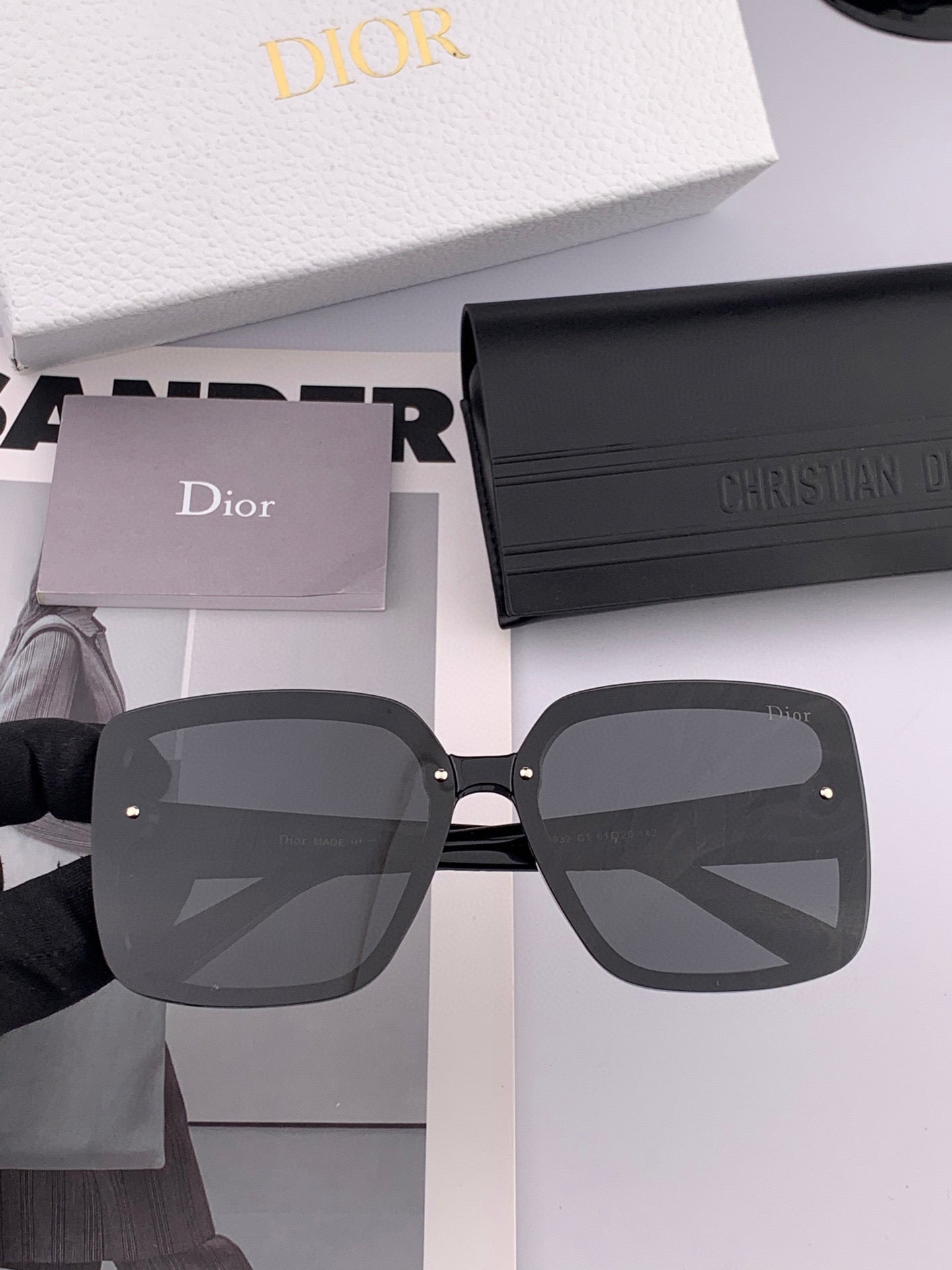 MONTAIGNE SUNGLASS CD0822 IN ACETATE - Black