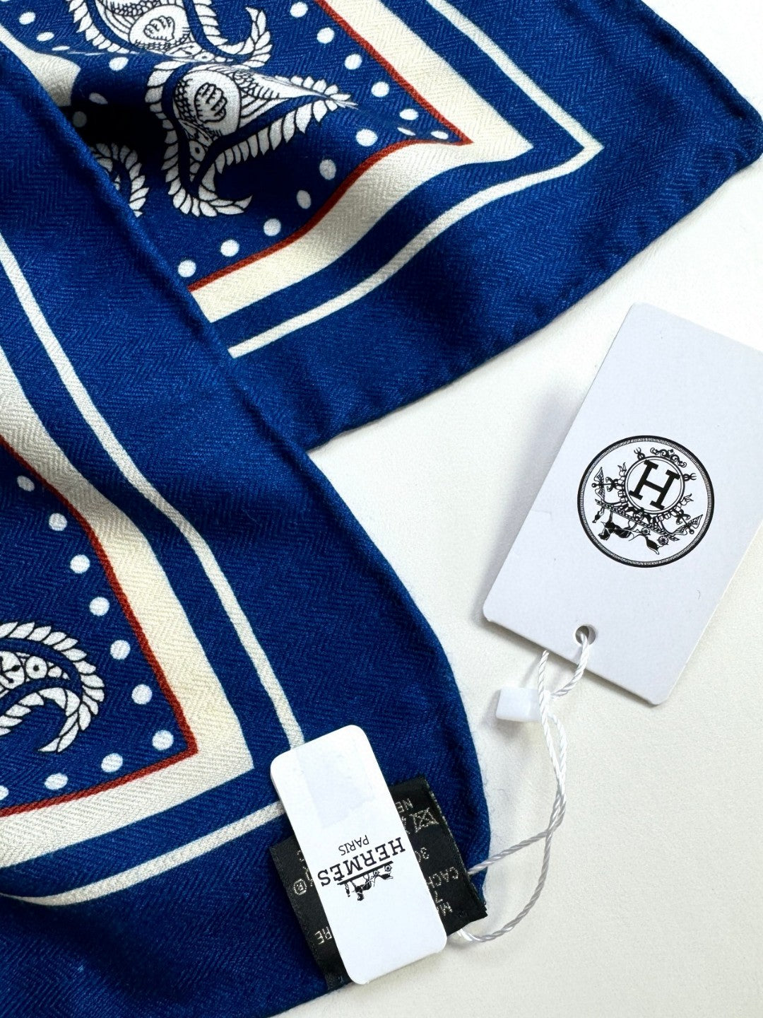 HERMES 25S SCARF 135 IN CASHMERE SILK 729040