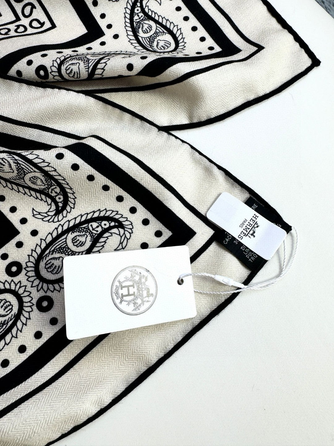 HERMES 25S SCARF 135 IN CASHMERE SILK 729038