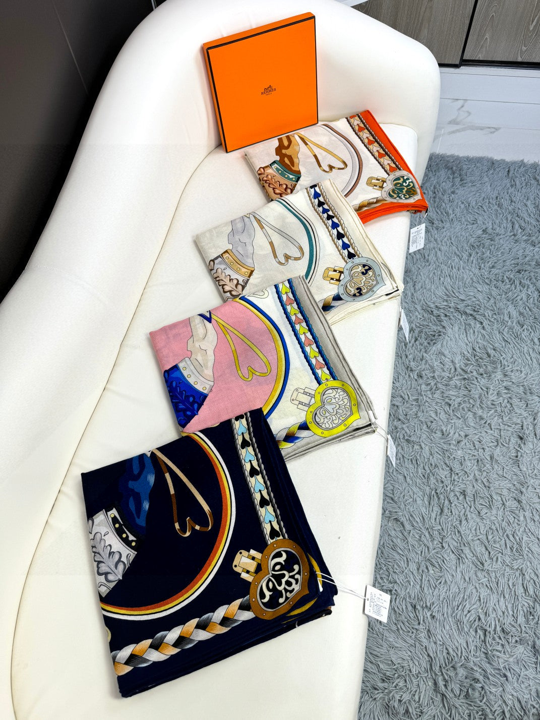 HERMES 25S SCARF 135 IN CASHMERE SILK 730648