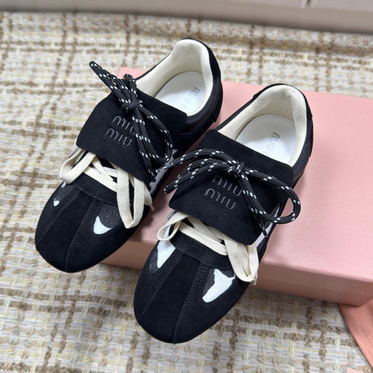 Кросівки MIUMIU 26S з чорної замші 02