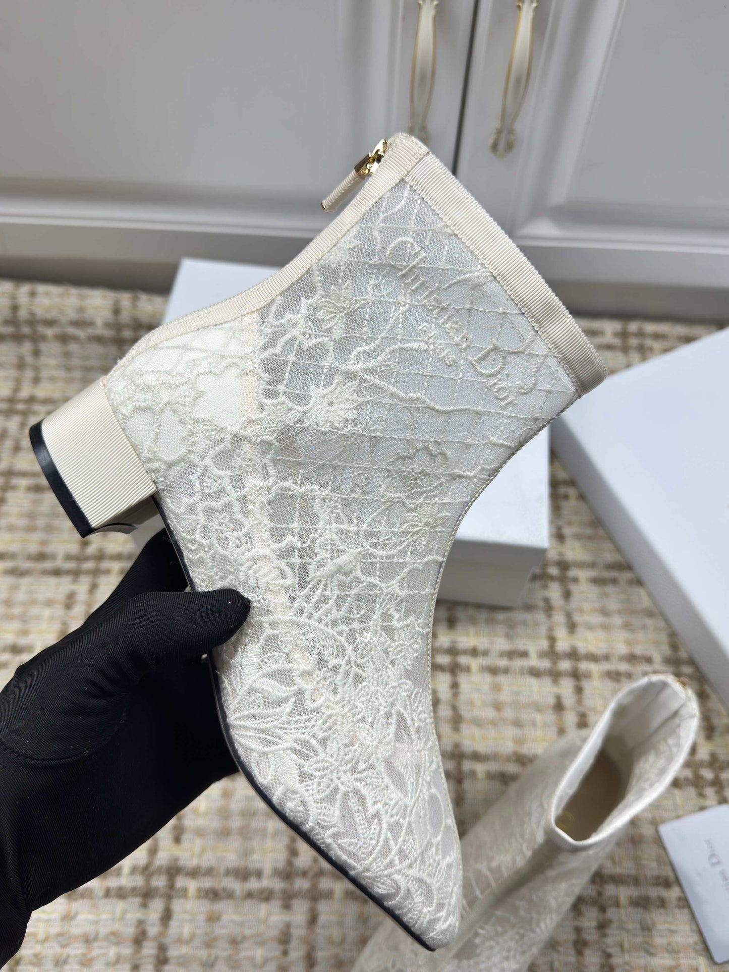 DIOR 26S ANKLE BOOTS 35MM IN WHITE FLORAL LACE MESH BLOCK HEEL