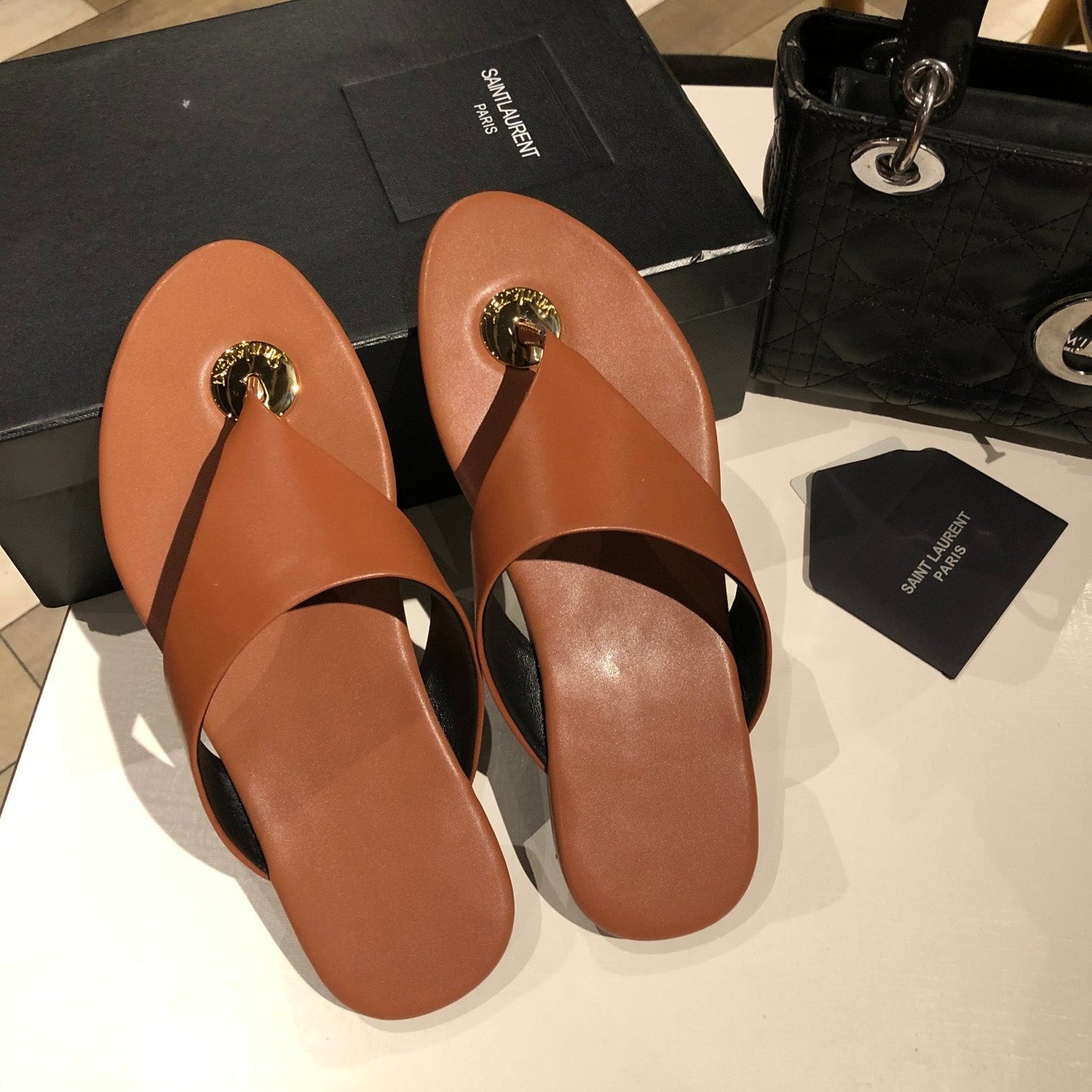 FLAT THONG IN BRONZE BROWN CALFSKIN - 35