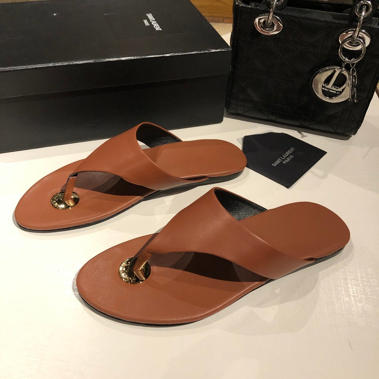 FLAT THONG IN BRONZE BROWN CALFSKIN - 35