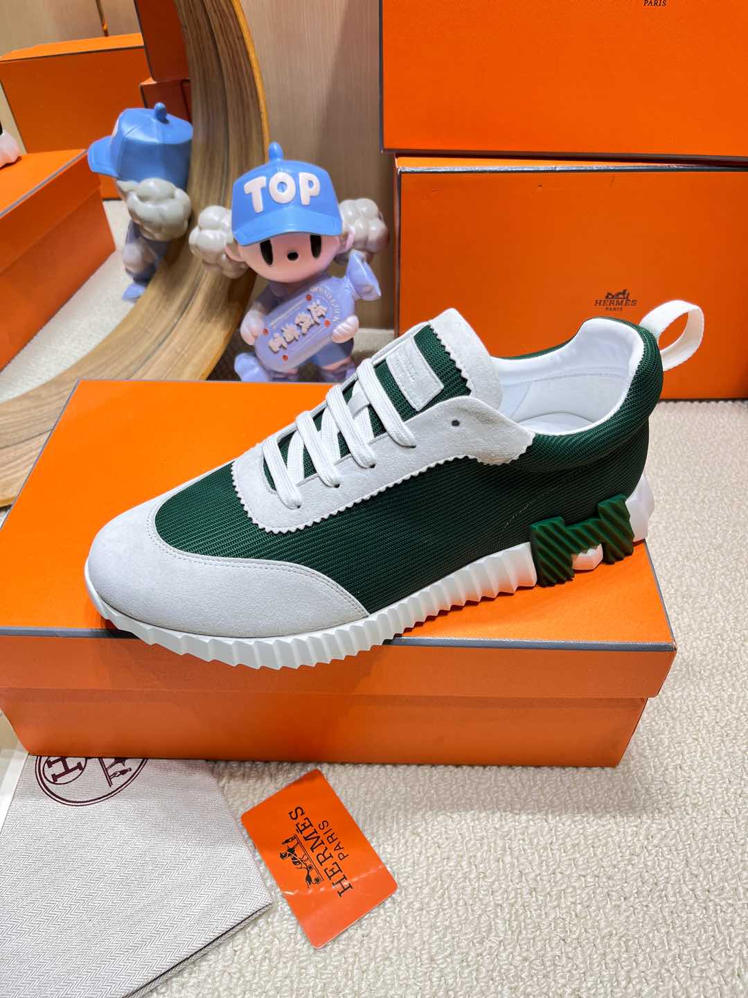 BOUNCING SNEAKER IN PALE GRAY SUEDE AND GREEN FOREST KNIT - 34