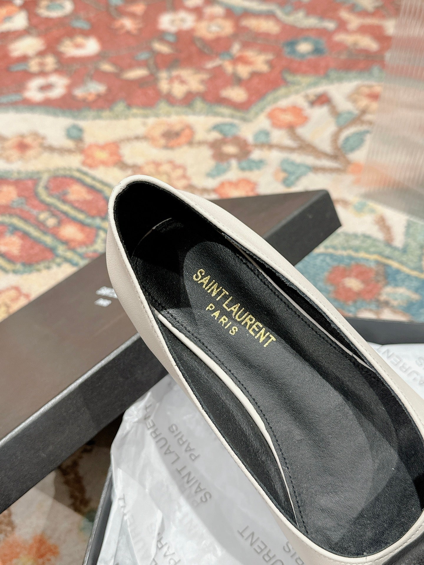 CASSANDRA BALLET FLAT IN WHITE MIX BLACK SMOOTH LAMBSKIN - 35