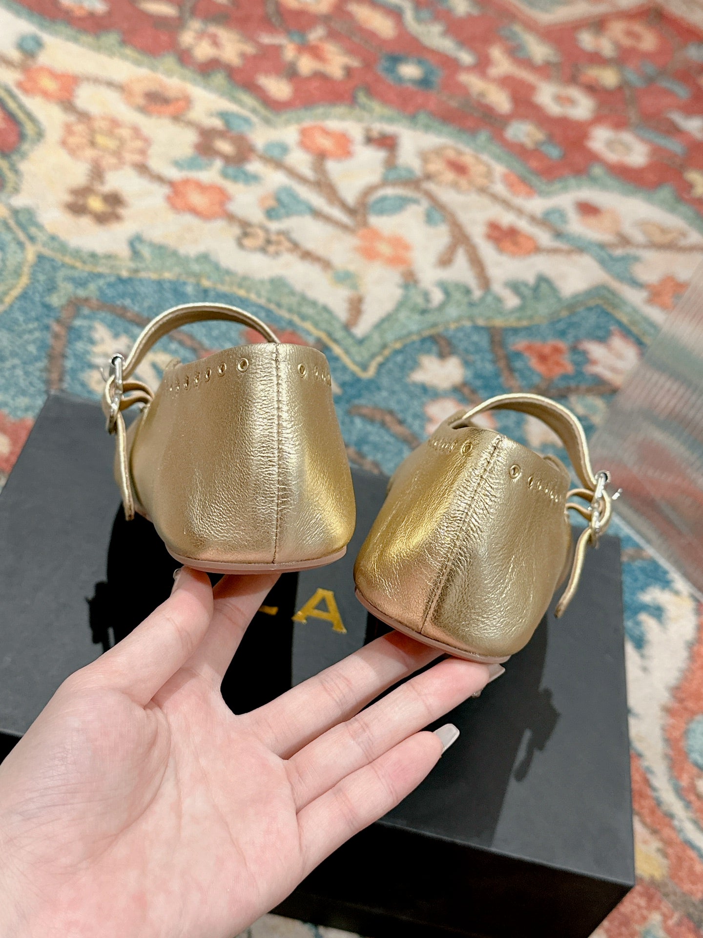 ALAIA MARY JANE IN GOLD LAMBSKIN WITH GOLD HARDWARE - 35