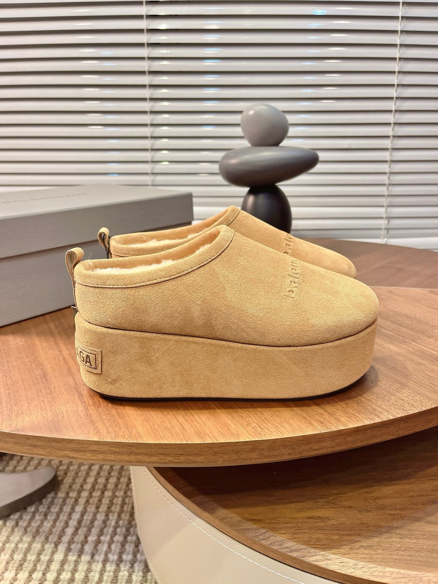 BALENCIAGA 25S AURALEE SLIP-ON 50 MM IN WARM BEIGE BROWN SUEDE - 35