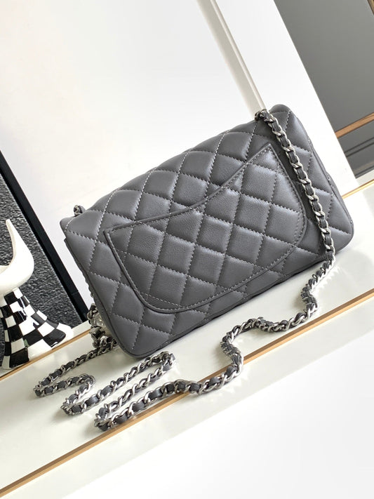 СУМКА CC MINI 20 FLAP BAG З ТЕМНО-СІРОЇ ТЕЛЯЧОЇ ШКІРИ