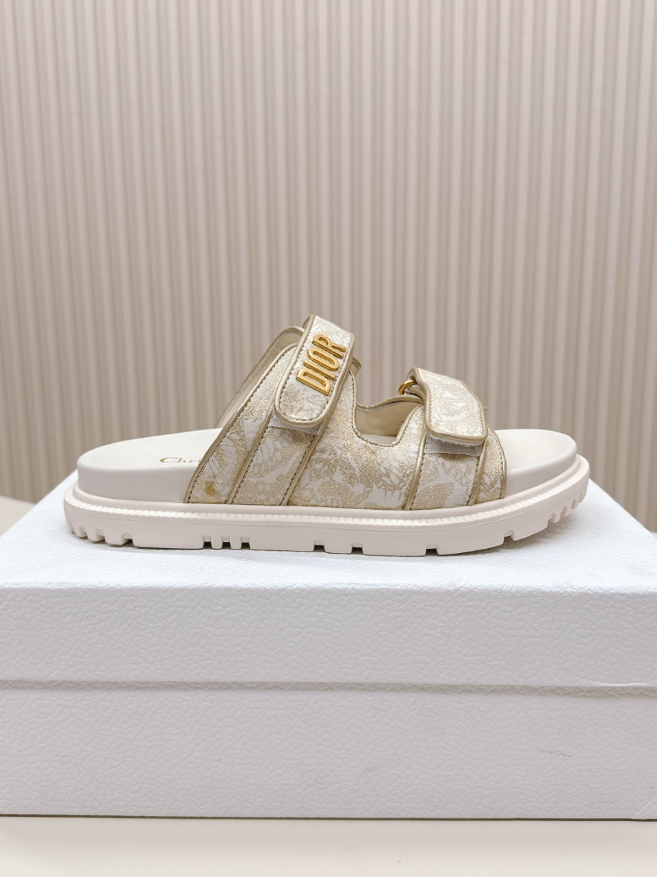 DIOR CLASSIC DOUBLE-STRAP SLIDES 25S IN WHITE MIX BEIGE FABRIC AND CALFSKIN - 35