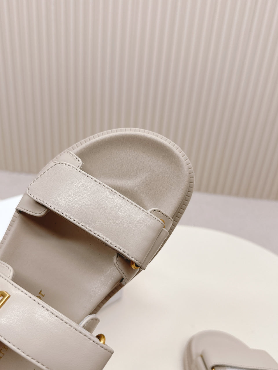DIOR BACK-STRAP SANDALS 25S IN LIGHT BEIGE CALFSKIN WITH GOLD HARDWARE - 35
