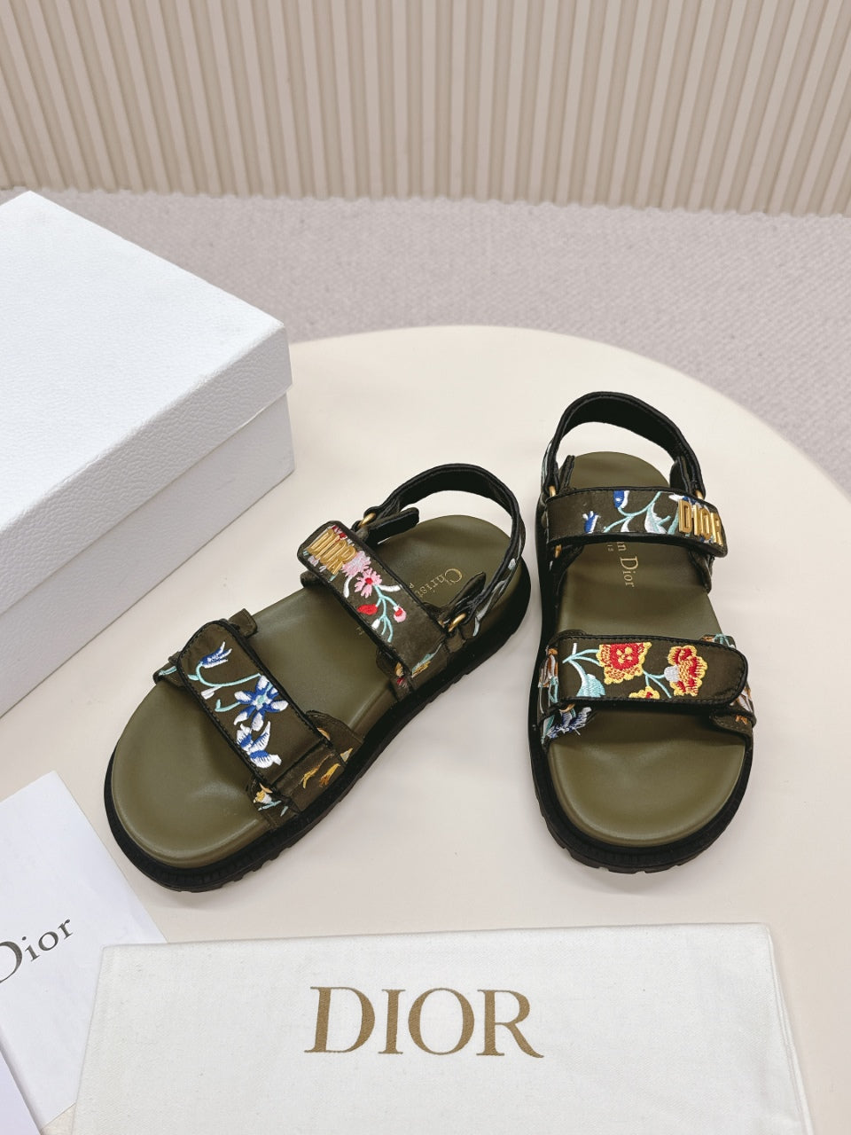 DIOR BACK-STRAP SANDALS 25S IN MOSS GREEN CALFSKIN EMBROIDERED WITH PETITES FLEURS - 35