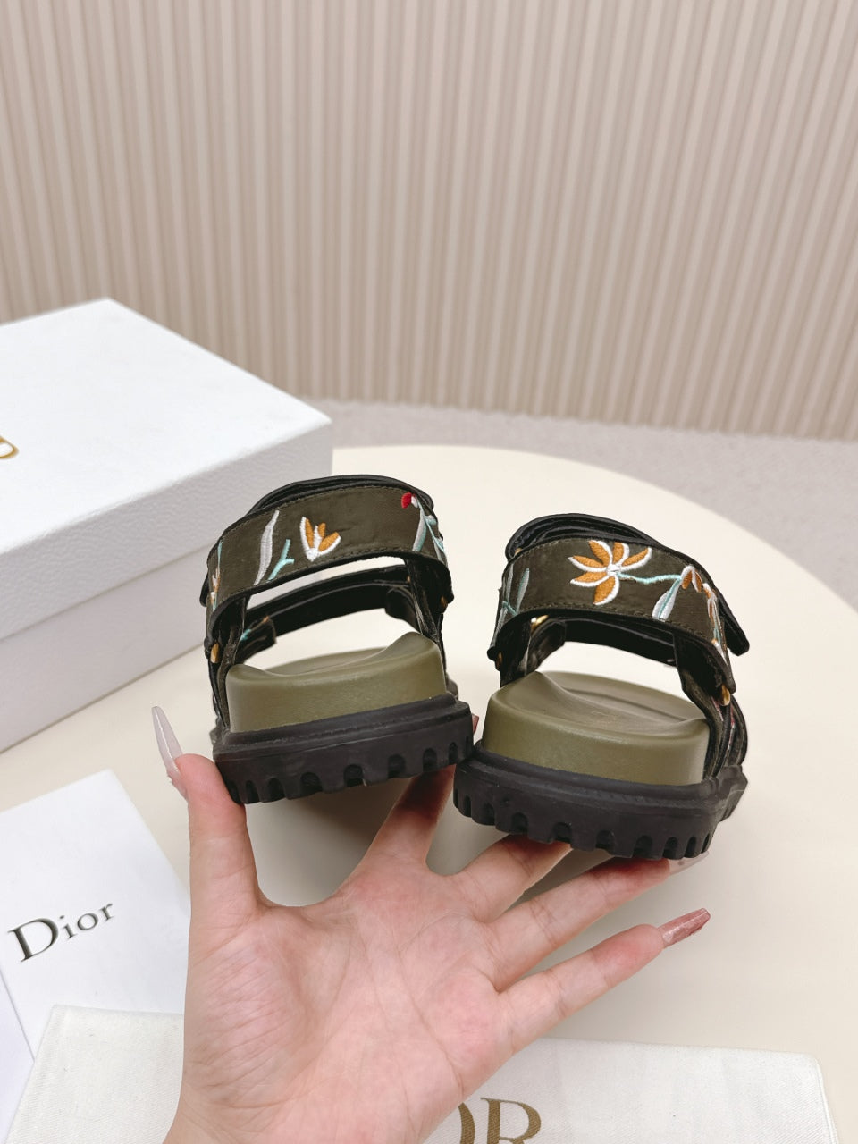 DIOR BACK-STRAP SANDALS 25S IN MOSS GREEN CALFSKIN EMBROIDERED WITH PETITES FLEURS - 35