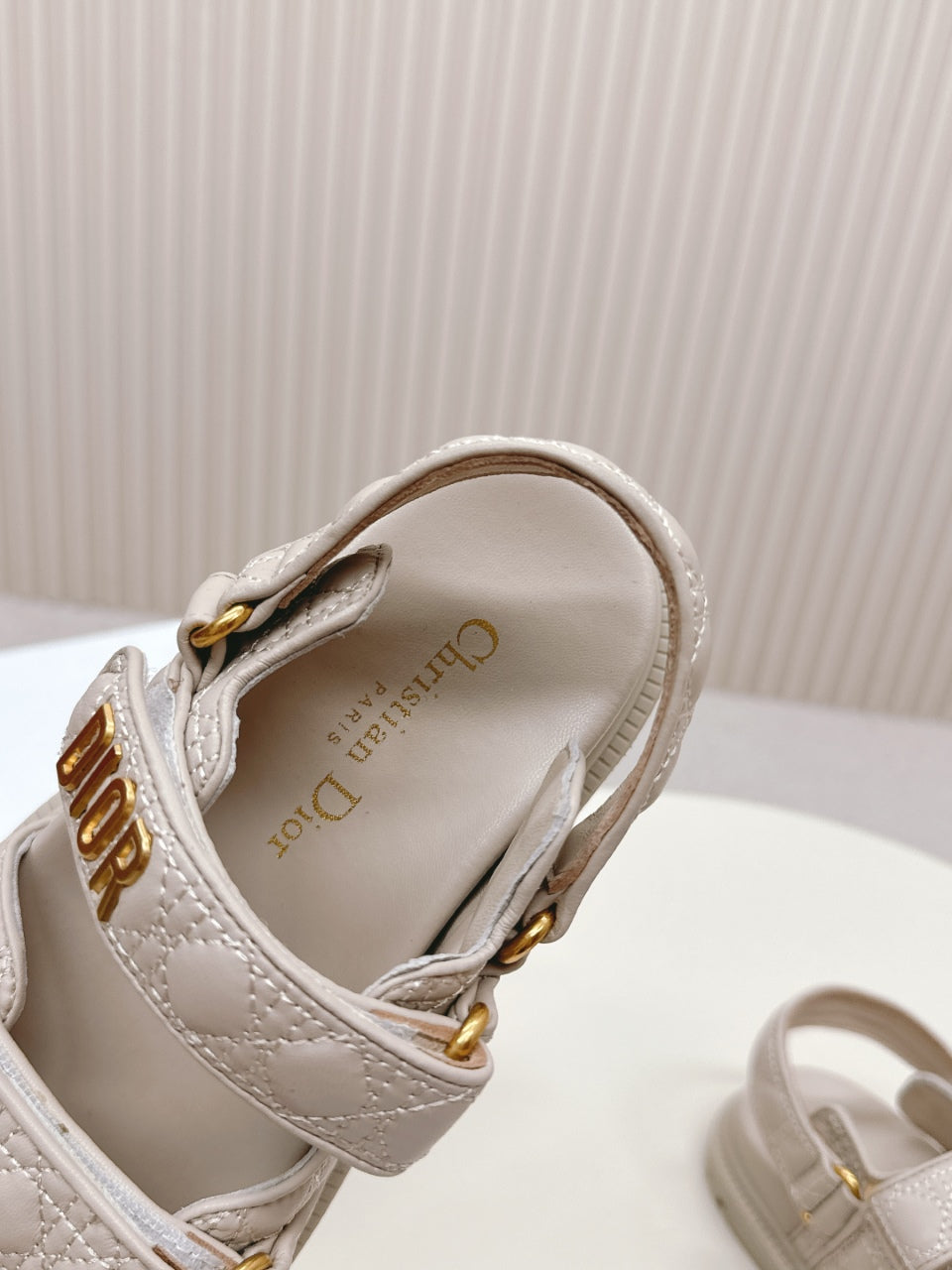 DIOR BACK-STRAP SANDALS 25S IN LIGHT BEIGE CALFSKIN - 35