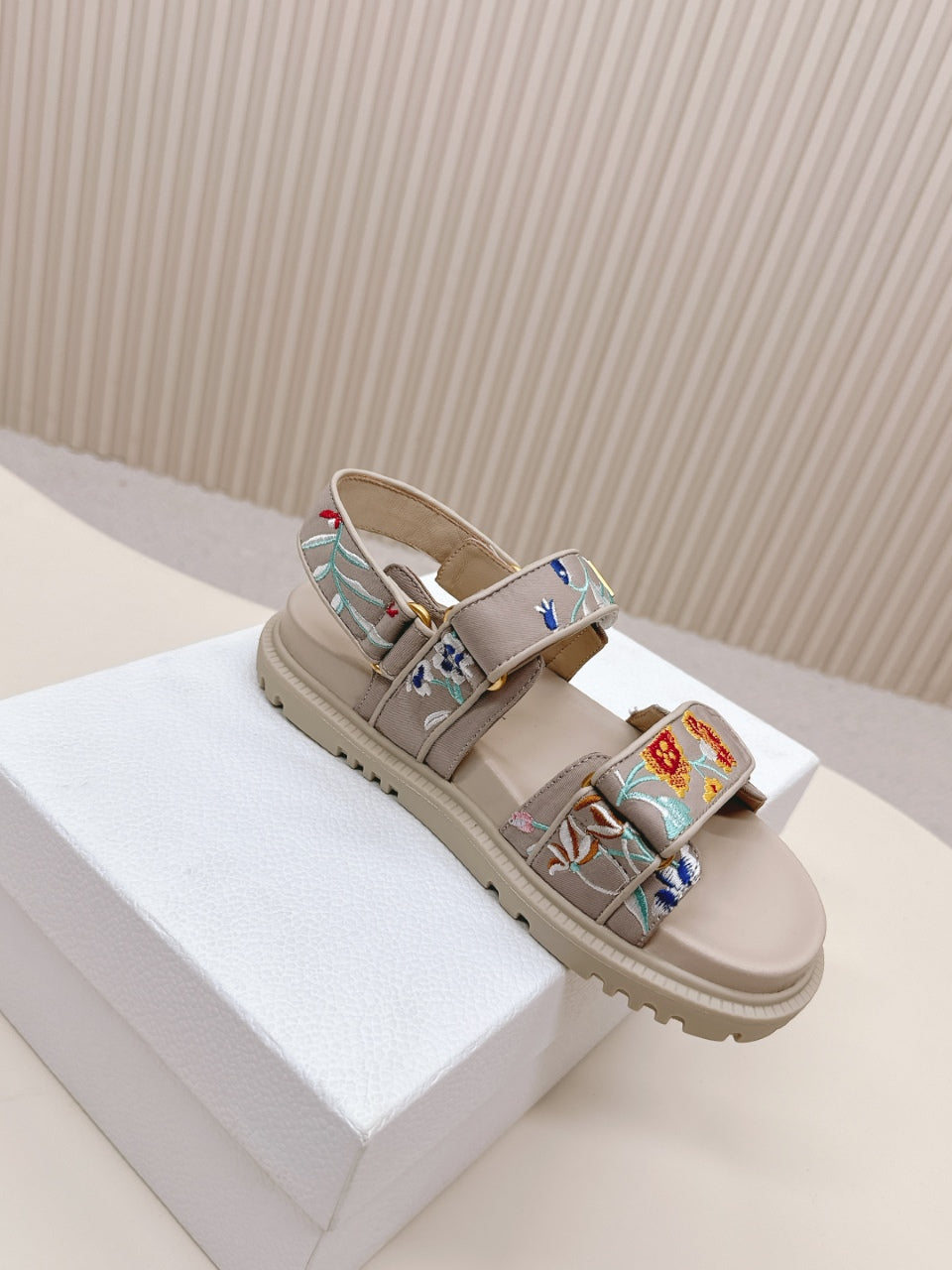 DIOR BACK-STRAP SANDALS 25S IN BEIGE CALFSKIN EMBROIDERED WITH PETITES FLEURS - 35