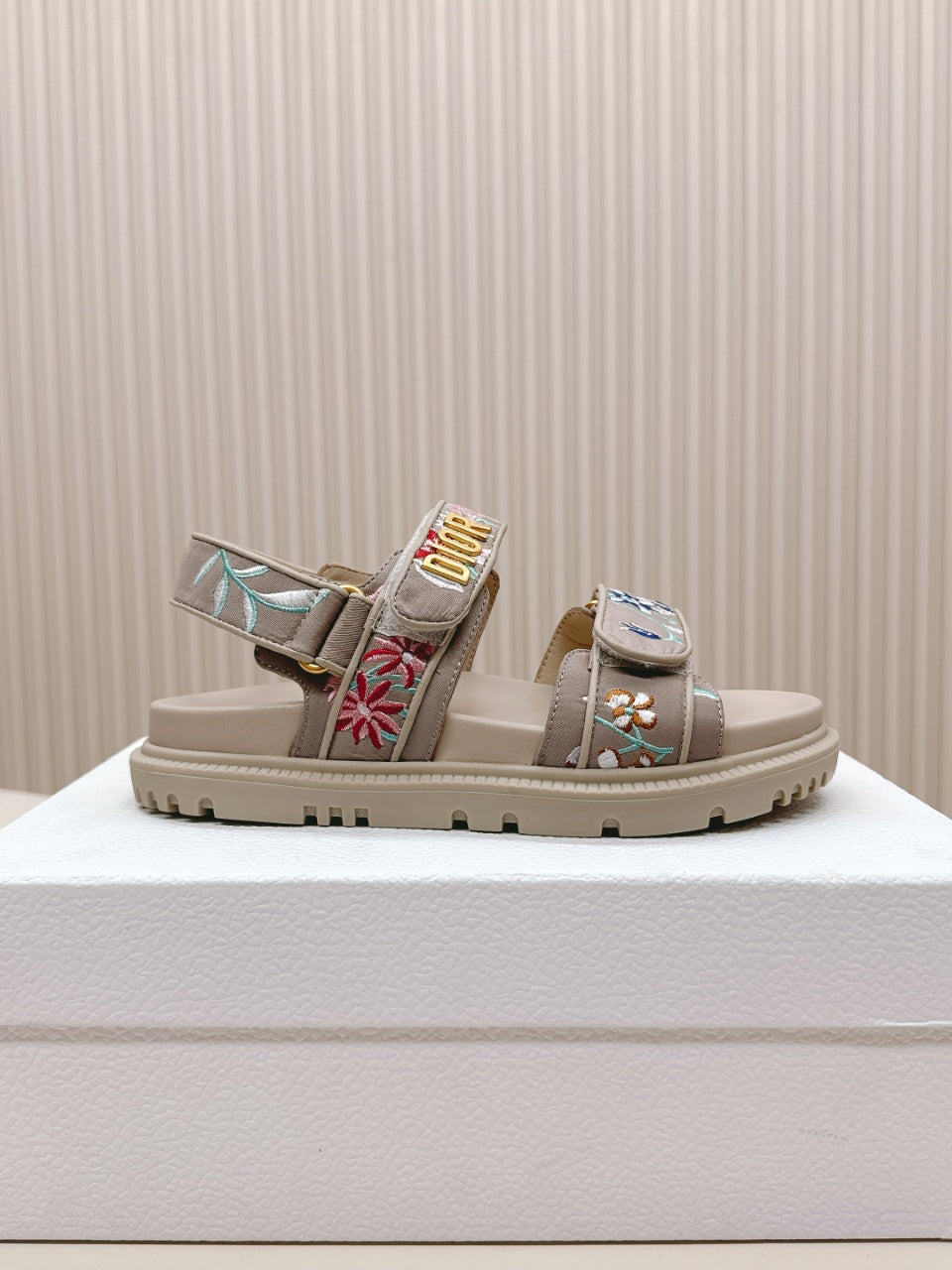 DIOR BACK-STRAP SANDALS 25S IN BEIGE CALFSKIN EMBROIDERED WITH PETITES FLEURS - 35
