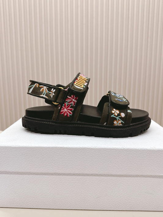 DIOR BACK-STRAP SANDALS 25S IN BLACK CALFSKIN EMBROIDERED WITH PETITES FLEURS - 35