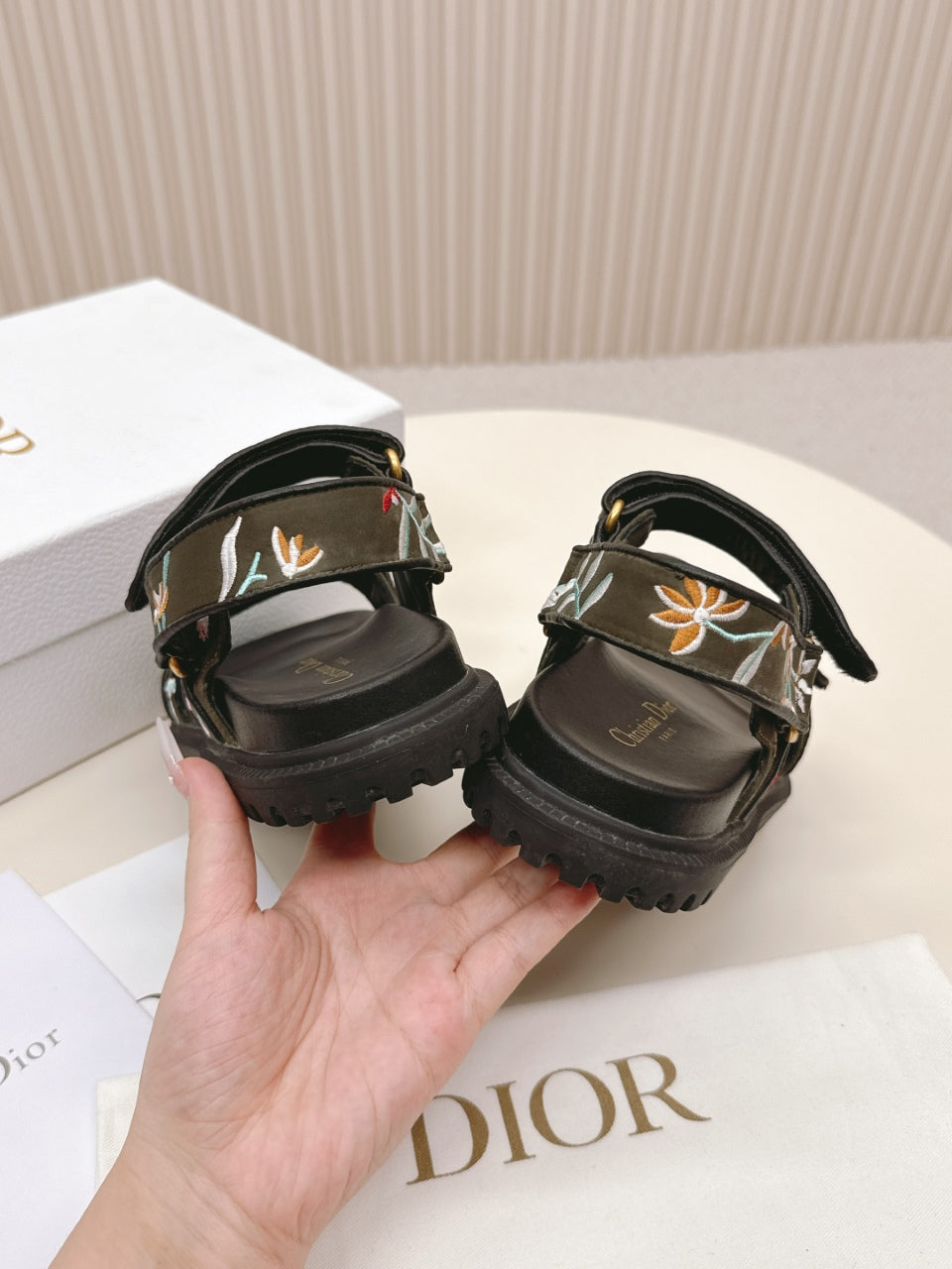 DIOR BACK-STRAP SANDALS 25S IN MOSS GREEN AND BLACK CALFSKIN EMBROIDERED WITH PETITES FLEURS - 35