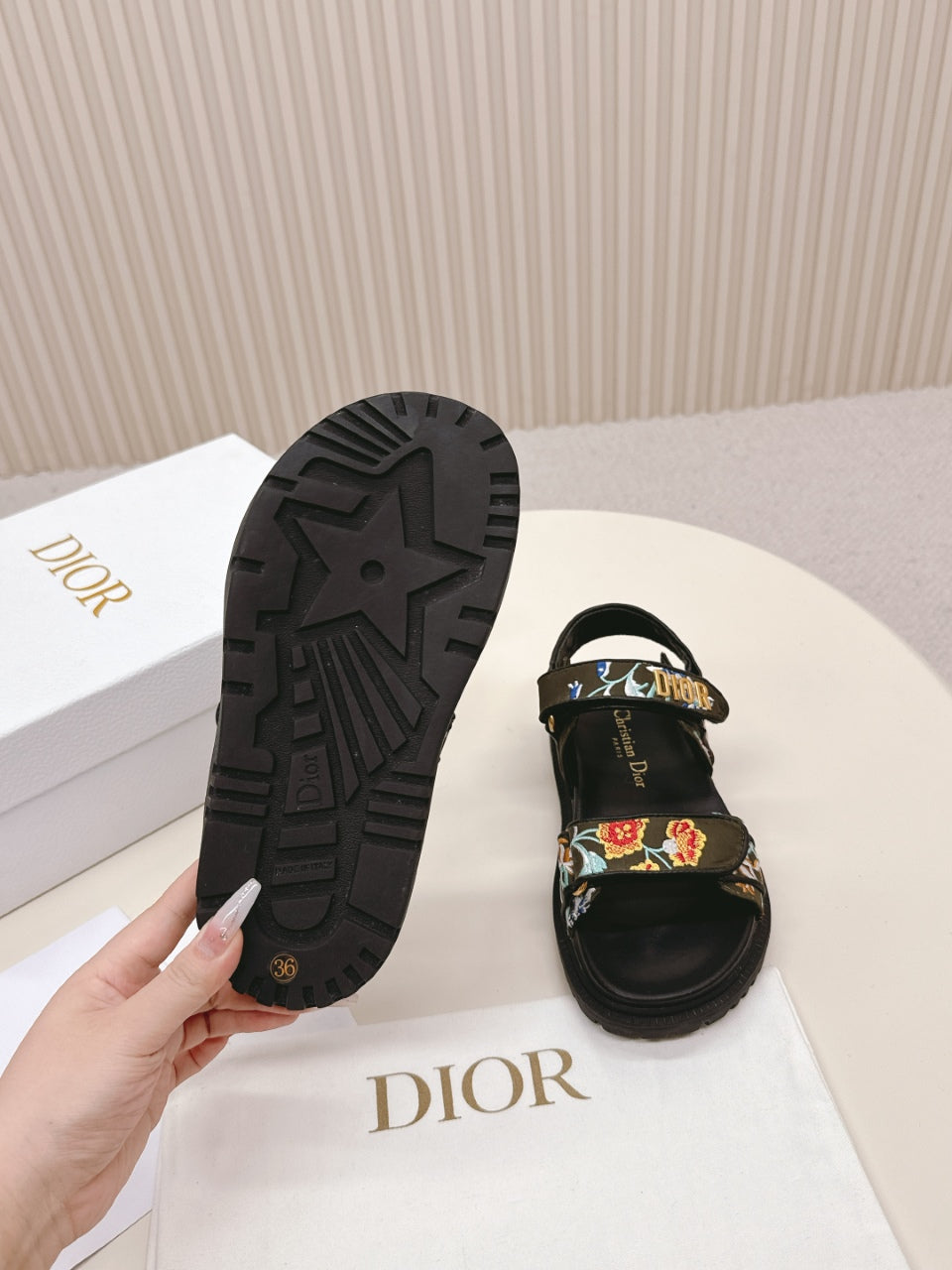 DIOR BACK-STRAP SANDALS 25S IN MOSS GREEN AND BLACK CALFSKIN EMBROIDERED WITH PETITES FLEURS - 35