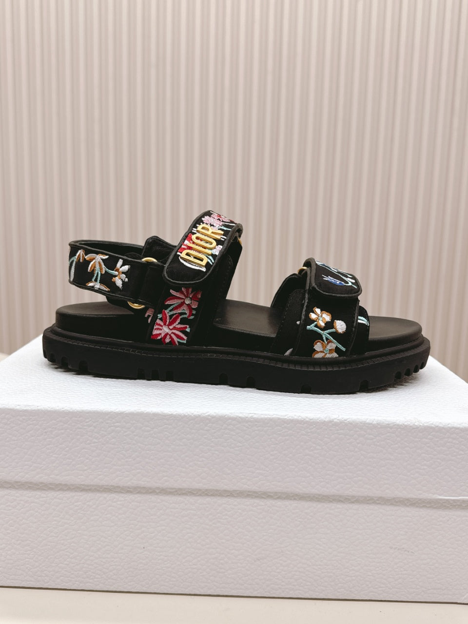 DIOR BACK-STRAP SANDALS 25S IN BLACK CALFSKIN EMBROIDERED WITH PETITES FLEURS - 35