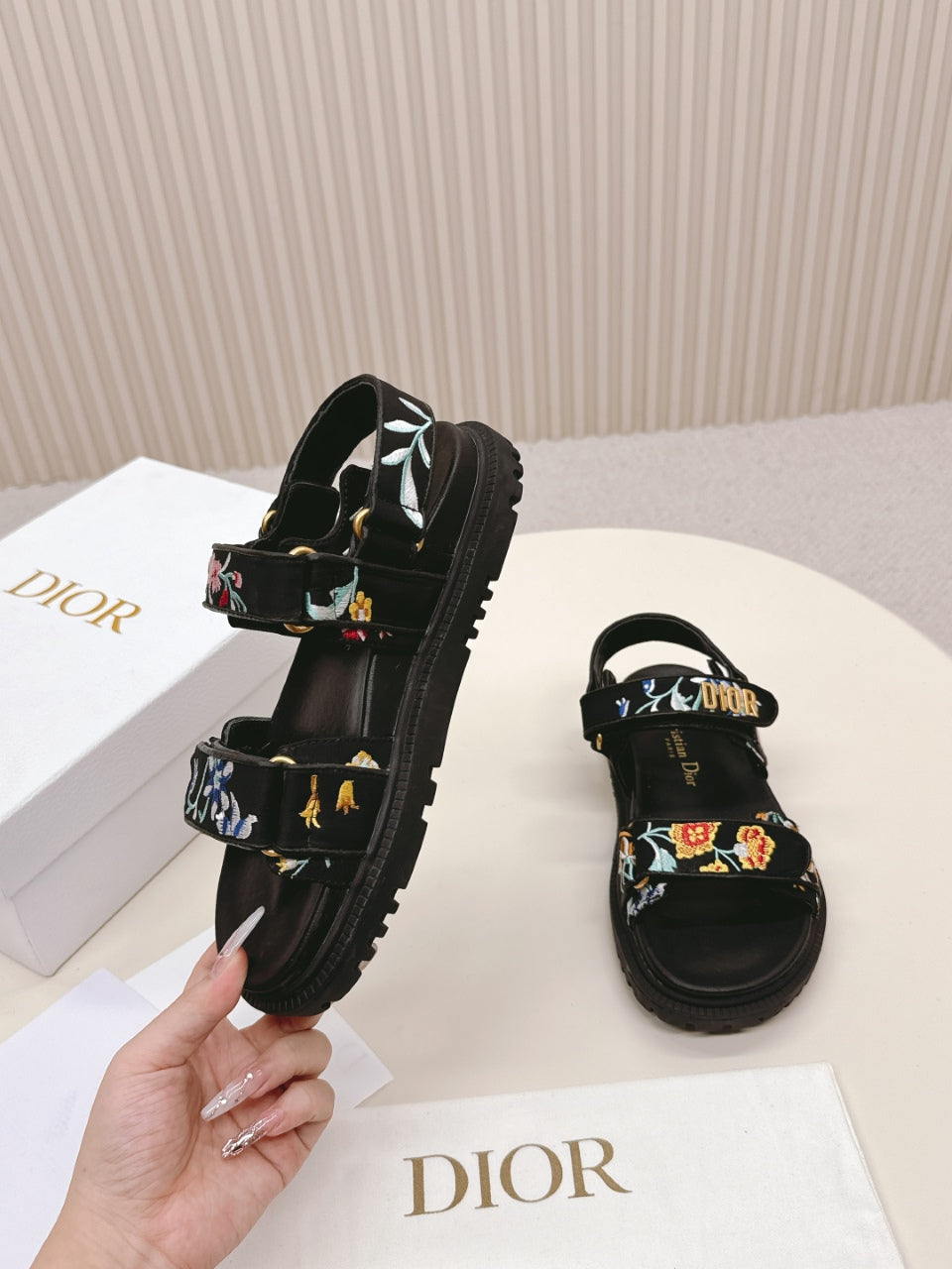 DIOR BACK-STRAP SANDALS 25S IN BLACK CALFSKIN EMBROIDERED WITH PETITES FLEURS - 35