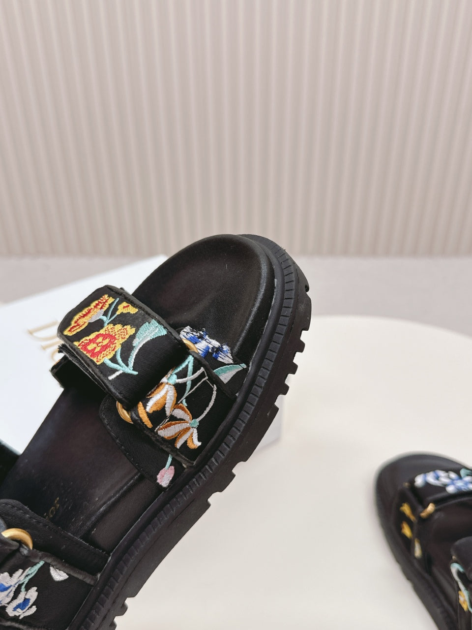 DIOR BACK-STRAP SANDALS 25S IN BLACK CALFSKIN EMBROIDERED WITH PETITES FLEURS - 35