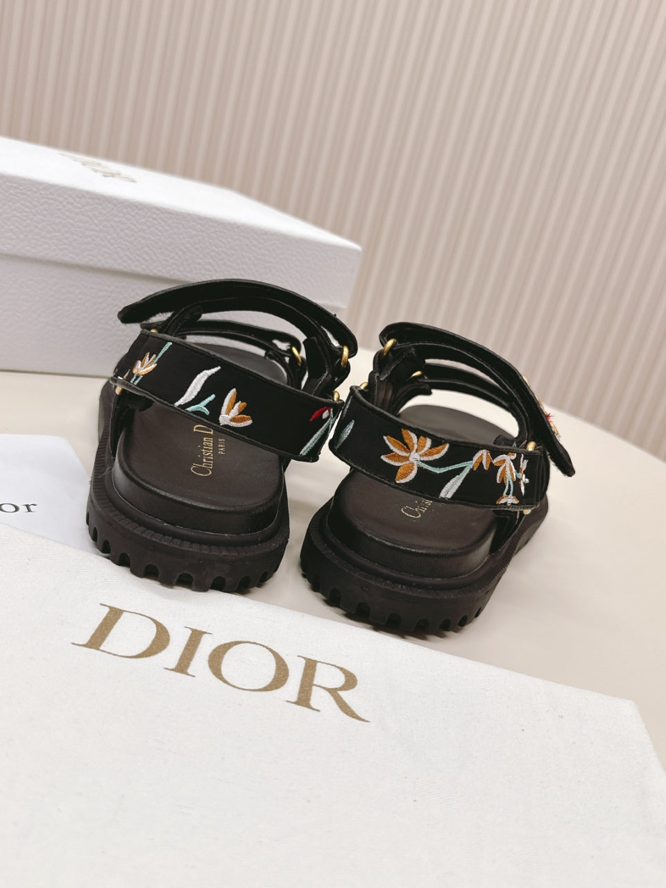 DIOR BACK-STRAP SANDALS 25S IN BLACK CALFSKIN EMBROIDERED WITH PETITES FLEURS - 35