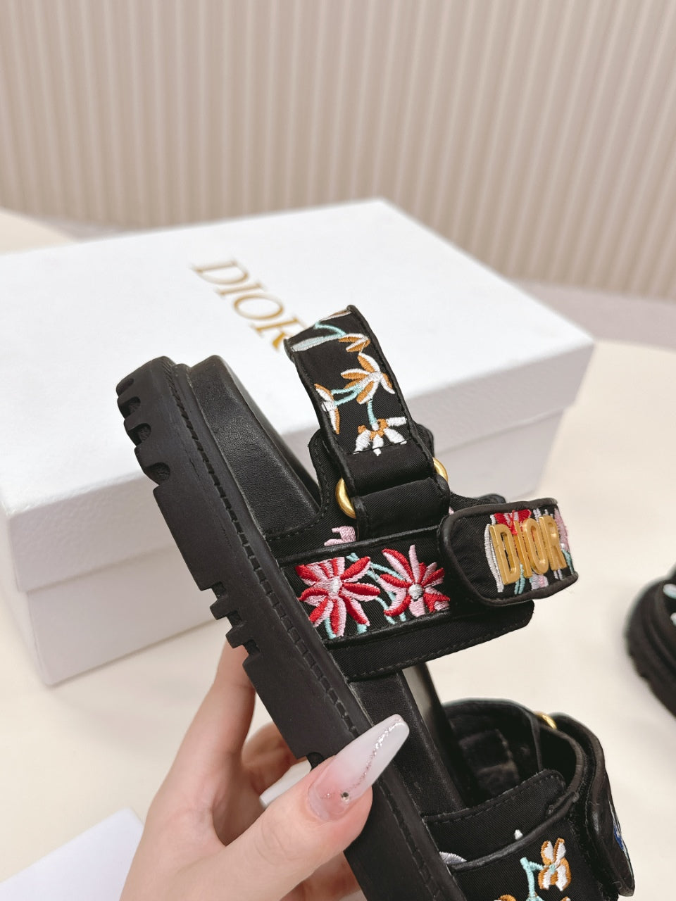 DIOR BACK-STRAP SANDALS 25S IN BLACK CALFSKIN EMBROIDERED WITH PETITES FLEURS - 35