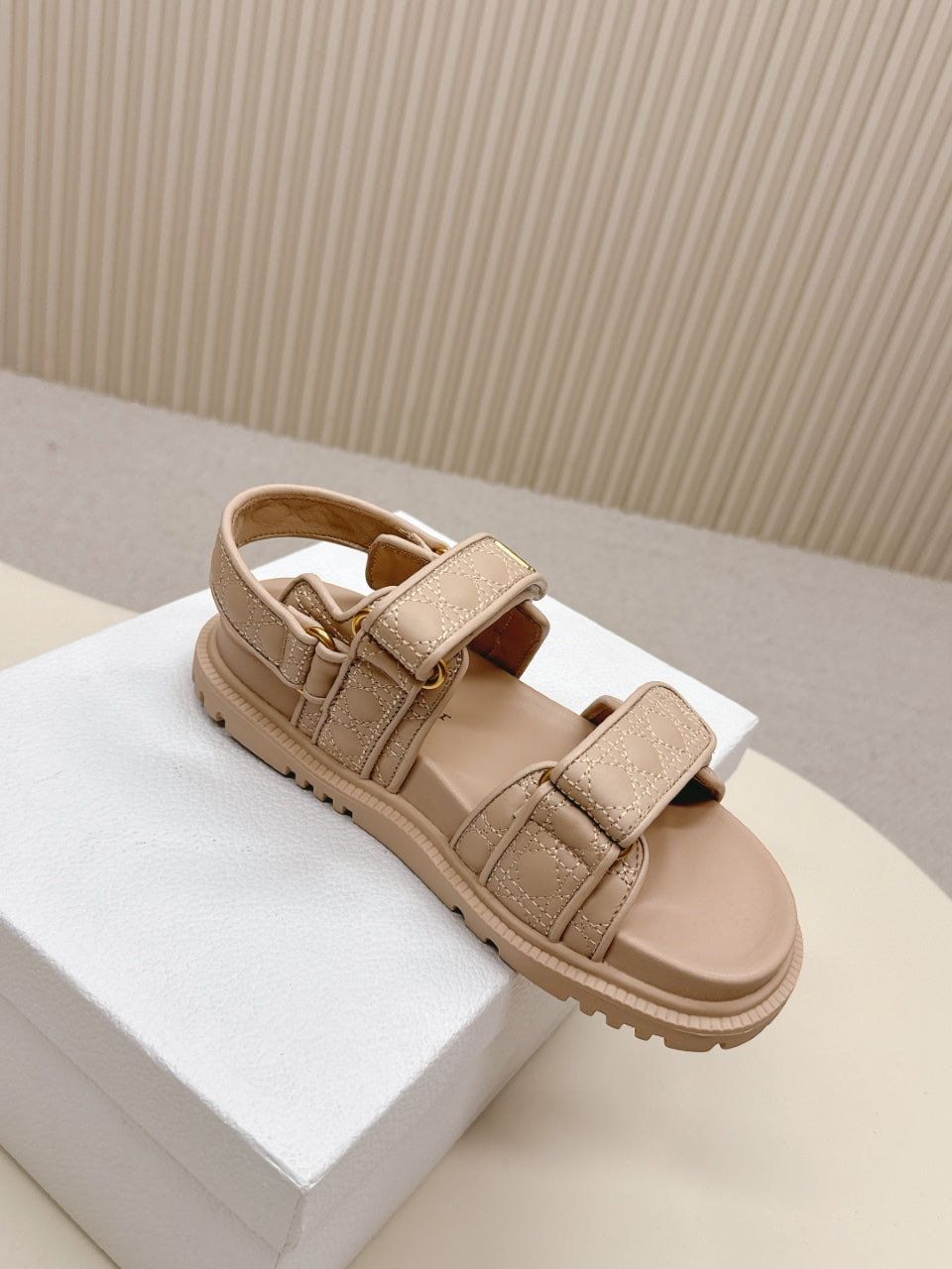 DIOR BACK-STRAP SANDALS 25S IN BEIGE CALFSKIN - 35