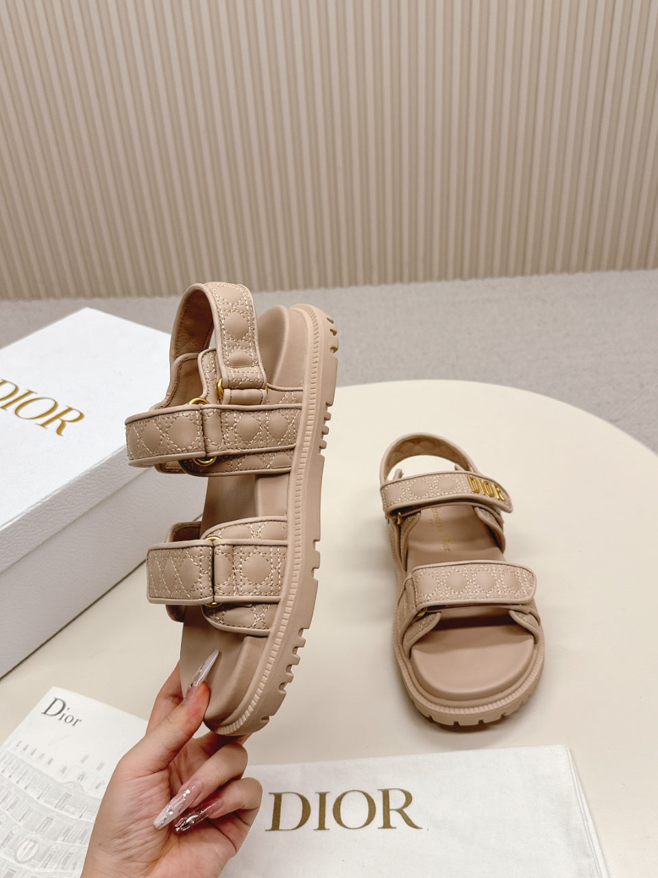 DIOR BACK-STRAP SANDALS 25S IN BEIGE CALFSKIN - 35
