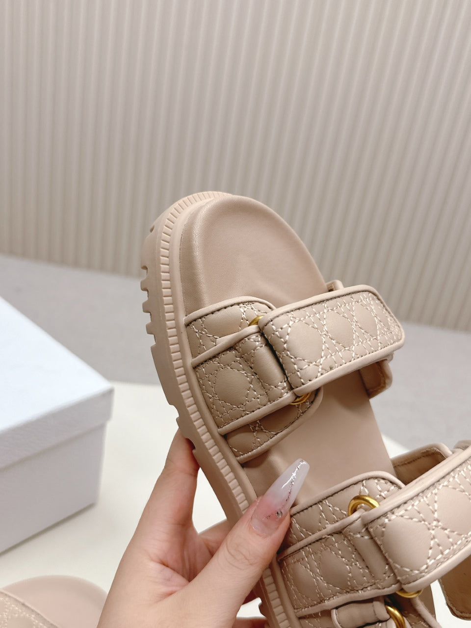DIOR BACK-STRAP SANDALS 25S IN BEIGE CALFSKIN - 35