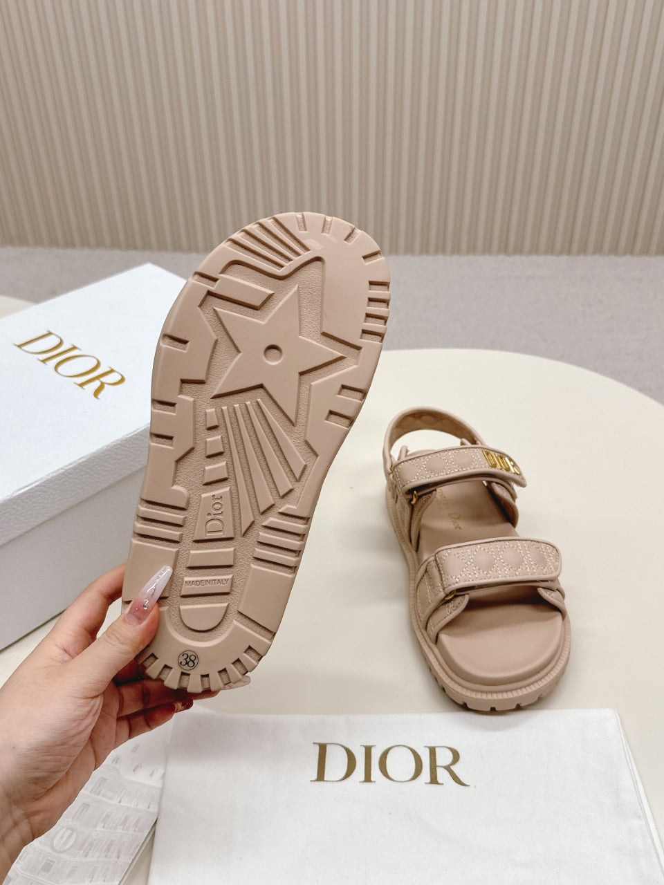 DIOR BACK-STRAP SANDALS 25S IN BEIGE CALFSKIN - 35