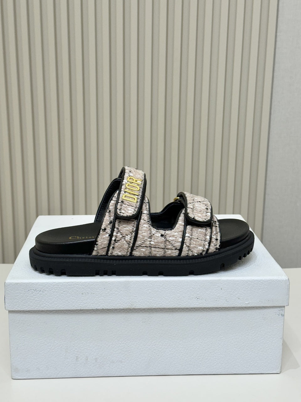 DIOR CLASSIC DOUBLE-STRAP SLIDES 25S IN SOFT ROSE BEIGE TWEED AND BLACK CALFSKIN - 35
