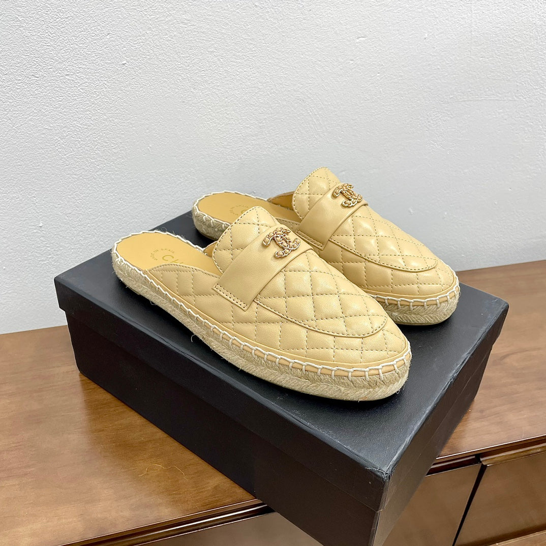 CC Women Half - Slippers Yellow Cream Lambskin - 35