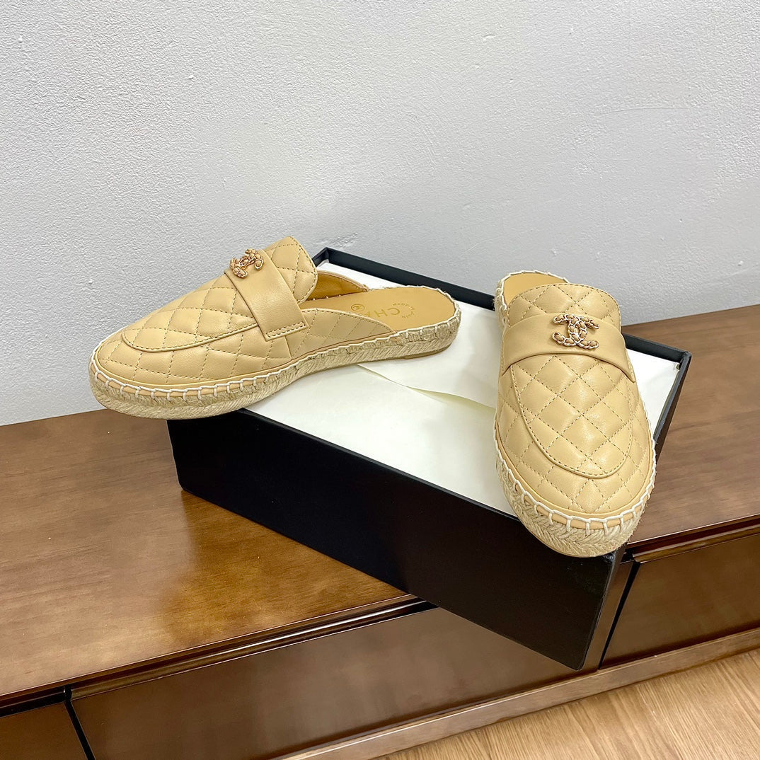 CC Women Half - Slippers Yellow Cream Lambskin - 35