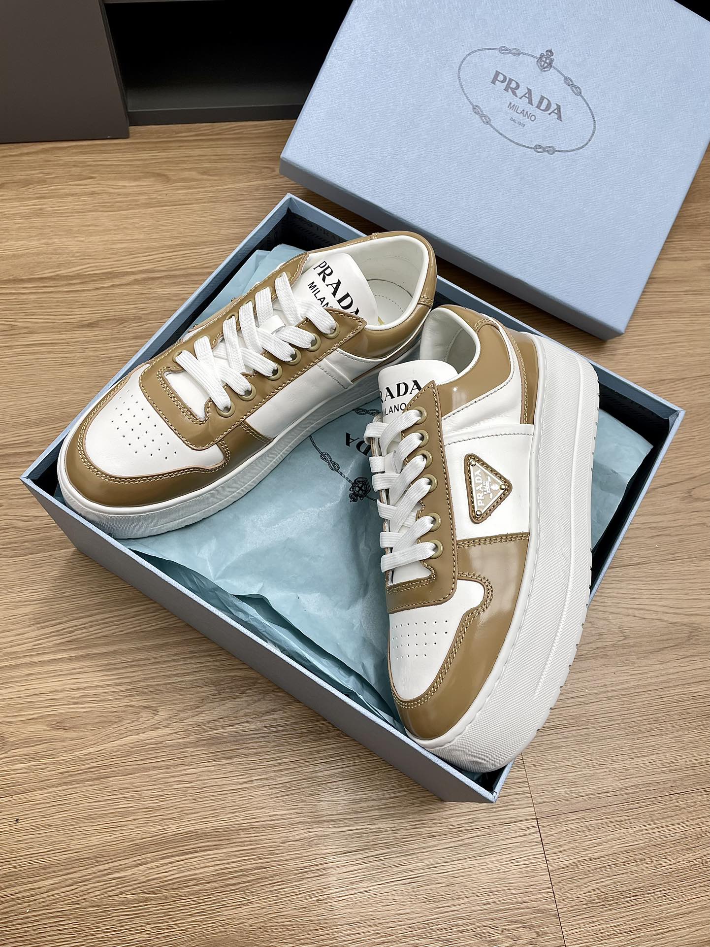PRA DOWNTOWN BOLD SNEAKERS WHITE AND PEANUT CALFSKIN - 35