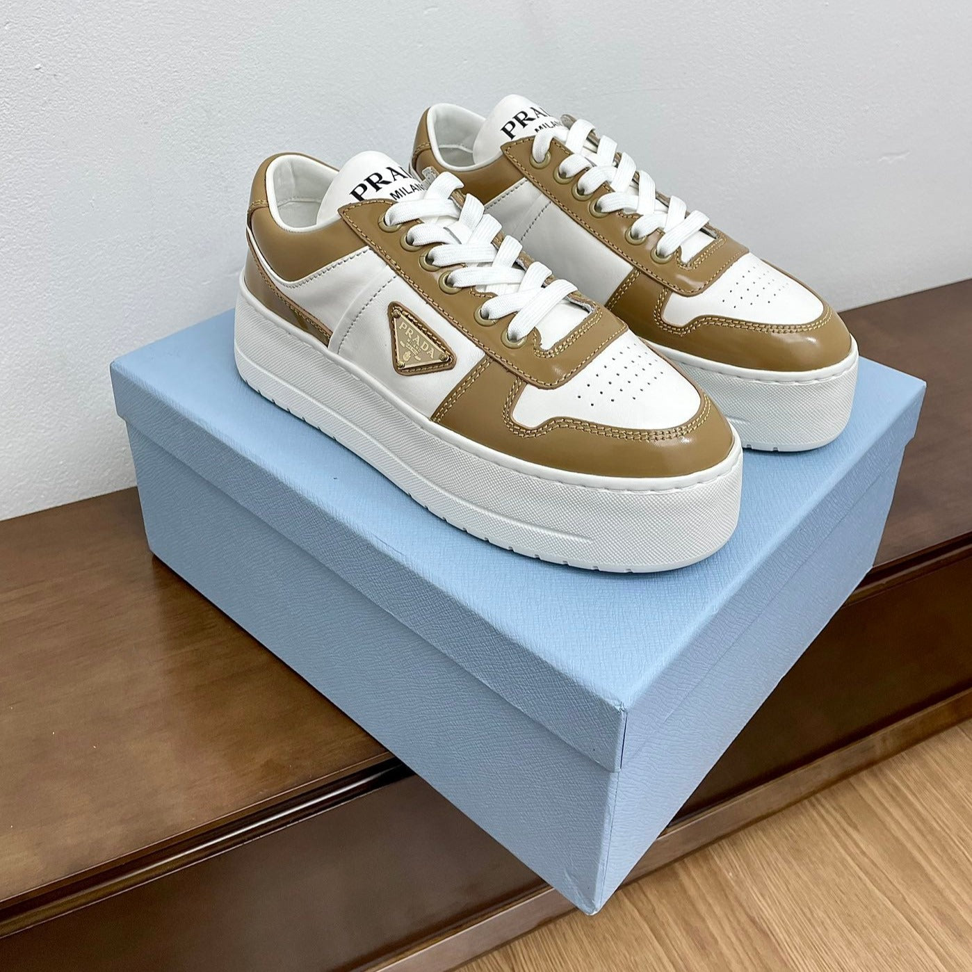 PRA DOWNTOWN BOLD SNEAKERS WHITE AND PEANUT CALFSKIN - 35